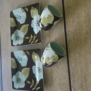 🫠Madison by Laurie Gates 2 plates +2 Cups designed California